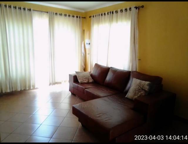 2 BEDROOM SIMPLEX FOR SALE IN THE ORCHARDS